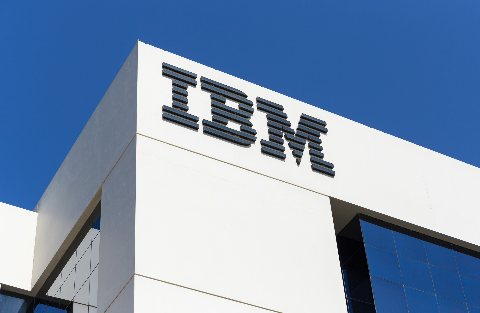 IBM史上最大一笔收购:340亿美元收购开源先驱红帽软件