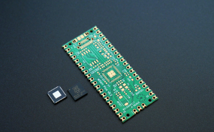 英特尔与台积电联手开发多晶片封装芯片