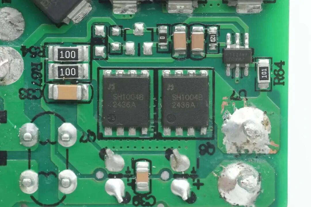 捷捷微电JMSH1004BG同步整流管助力机械革命氮化镓快充释放140W狂暴能量!
