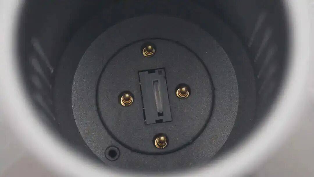 安森德丨拆了诗恩吹风机，发现一颗通吃三场景的40V MOS